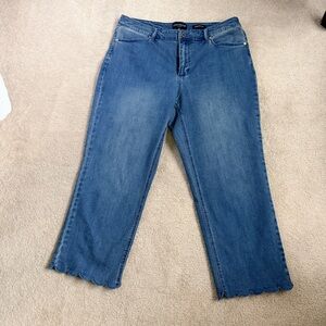 Susan Graver 12P Scolloped jeans 23” inseam soft stretch straight leg NWOT